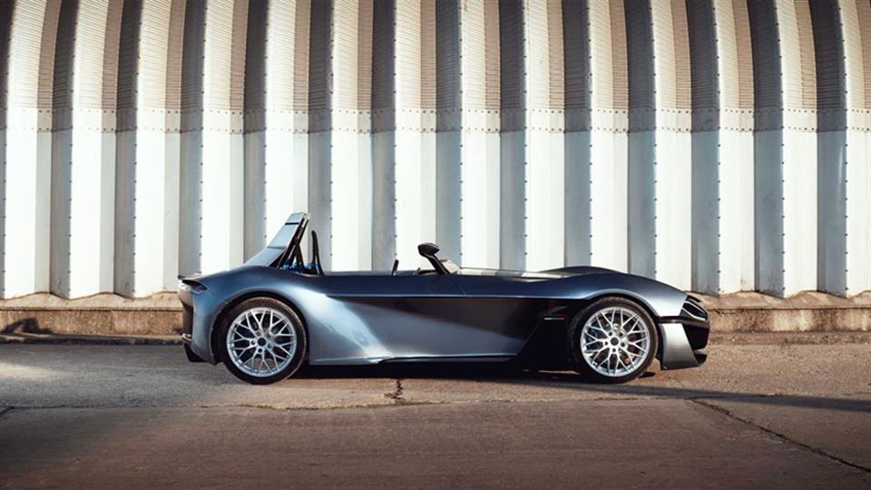 خودروی مسابقه برقی کینتیک 07 برپایه کاترهام